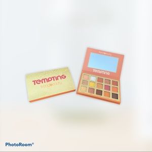 Tempting eyeshadow palette